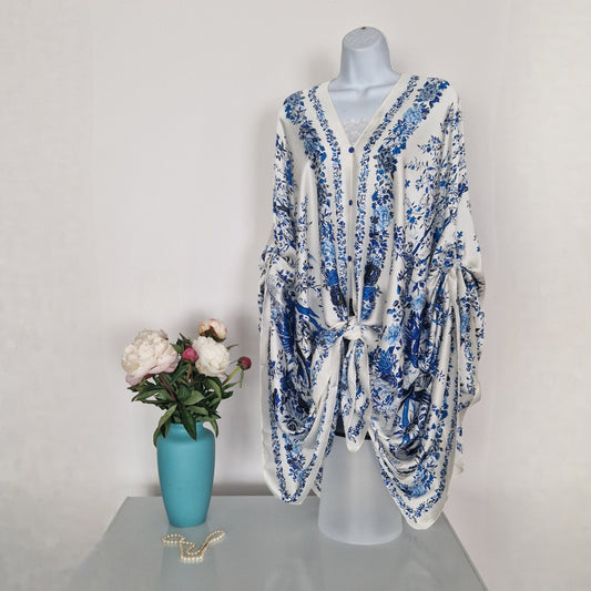 Handmade Boho-style multi-wear kaftan with a champagne robe and with a blue border, made from a soft cotton-polyester blend